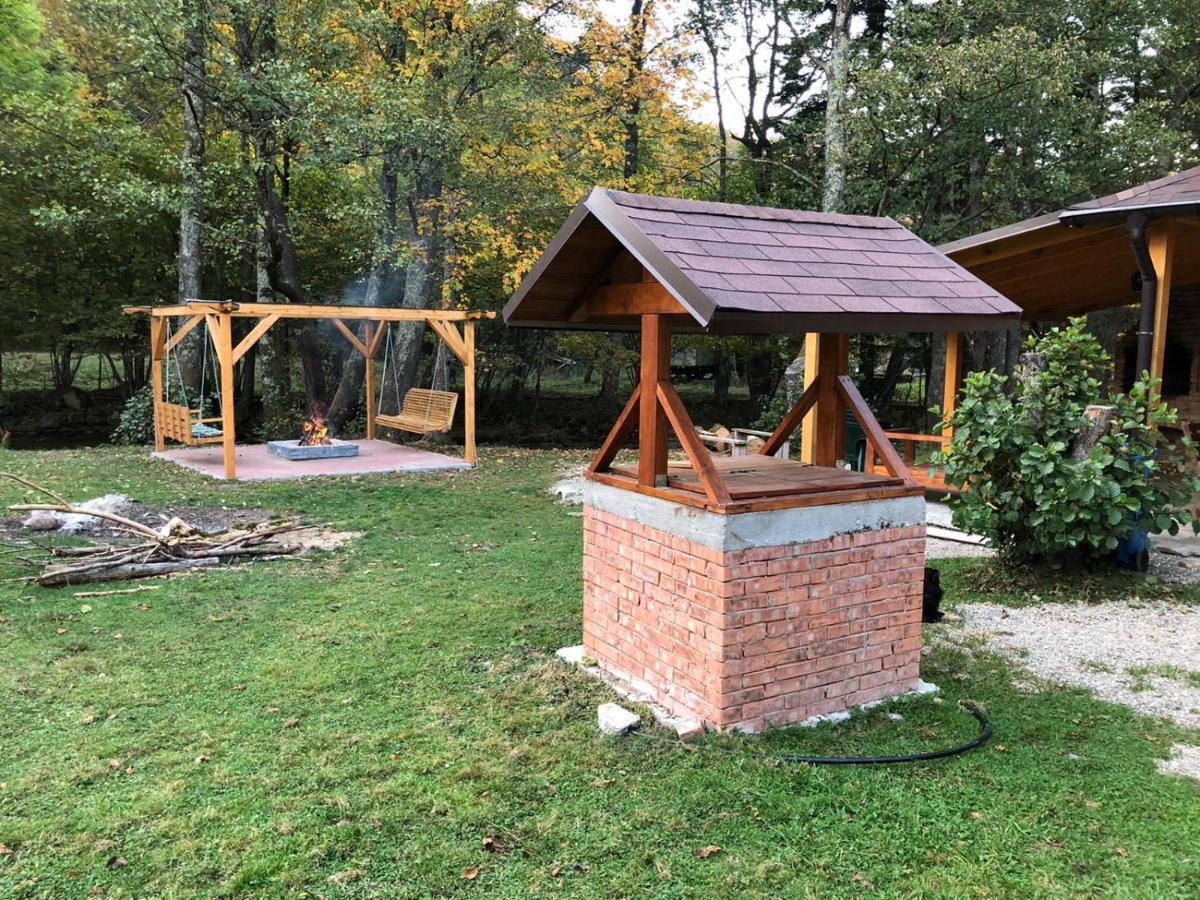 Chalet By The River Văliug Eksteriør bilde